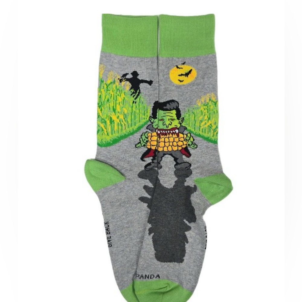 Dracula Eating Corn in Maze - Gray and Green Men's Socks